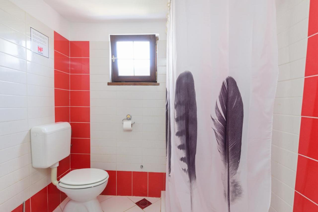 Apartment Adriana On Peaceful Location With Pool Pula Bagian luar foto