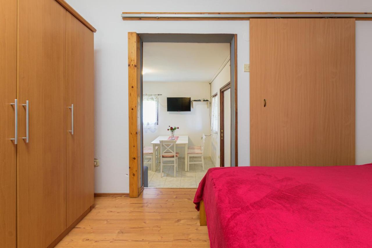 Apartment Adriana On Peaceful Location With Pool Pula Bagian luar foto